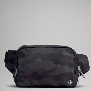 Lululemon Everywhere Belt Bag Black Camo Lululemon Athletica Bags Lululemon Original Neon Camo Lululemon Everywhere Belt Bag Black Camo Lululemon Athletica Bags Lululemon Original Neon Camo